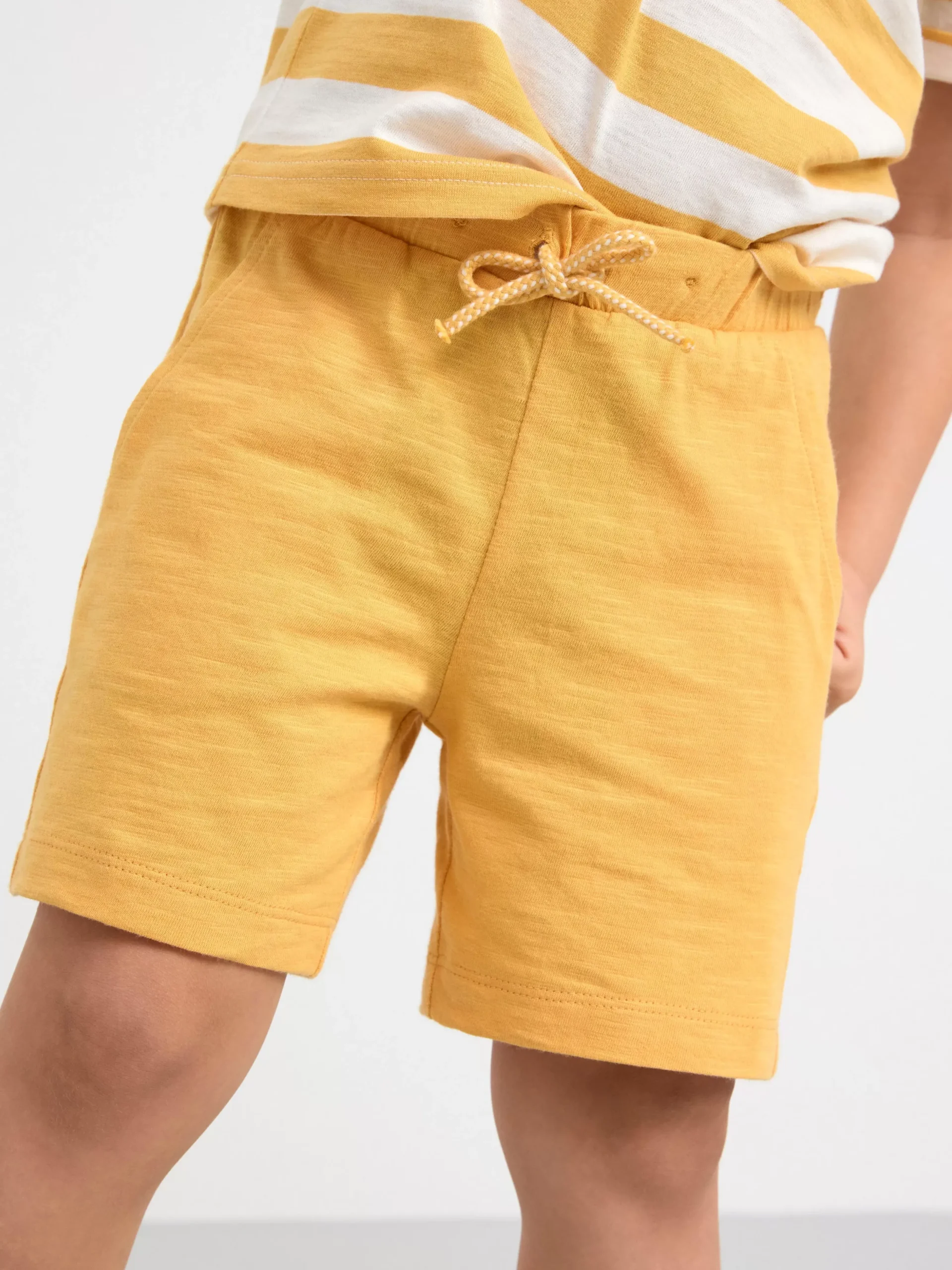 Byxor & Leggings>Lindex Shorts I Slubtrika Light Dusty Yellow
