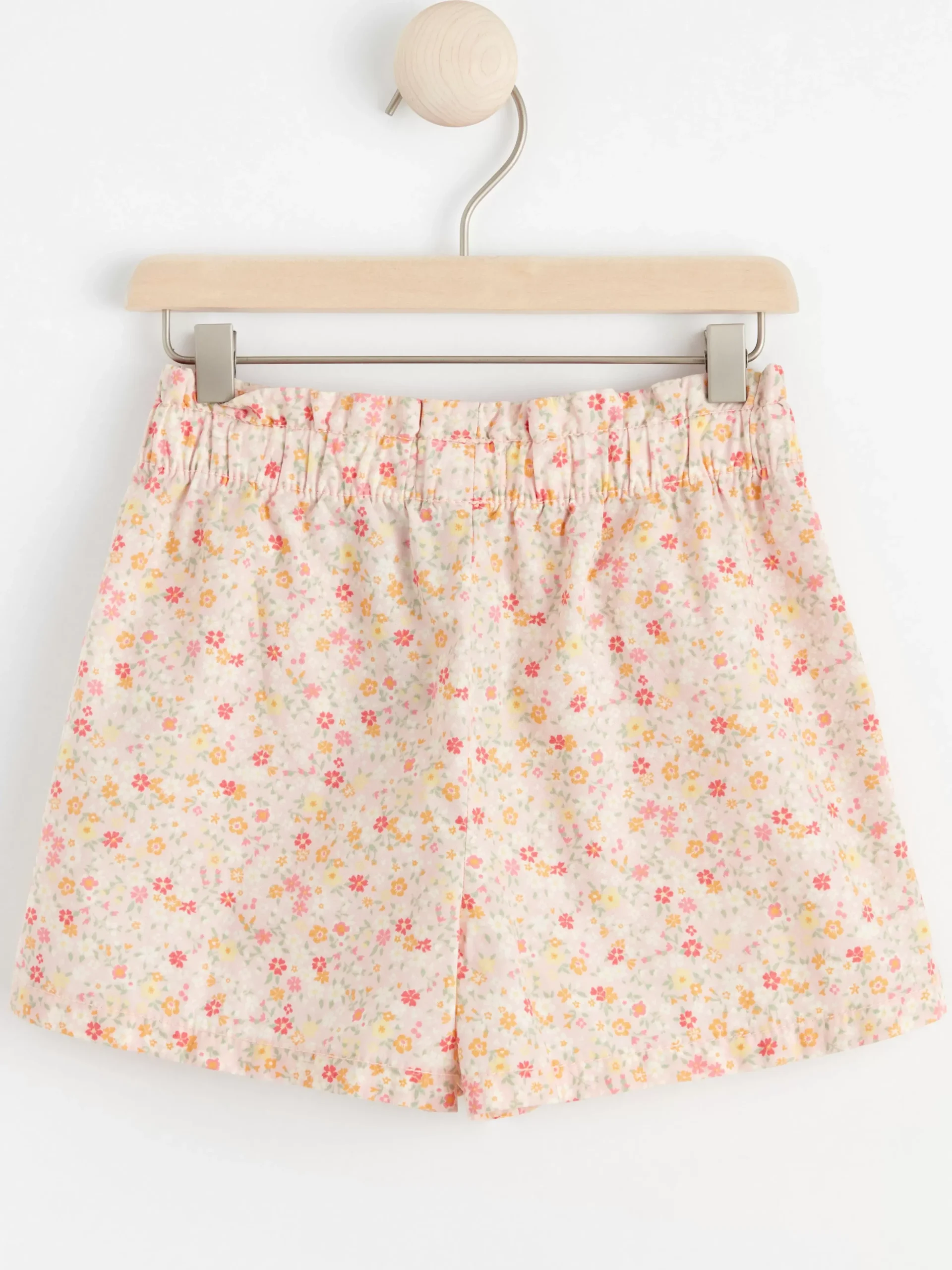 Byxor & Leggings>Lindex Shorts Med Hog Midja, Avsmalnade Ben Och Midja I Paperbag-Stil Light Pink