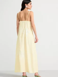 Klänningar>Lindex Slipklanning I Satin Med Blommor Off White