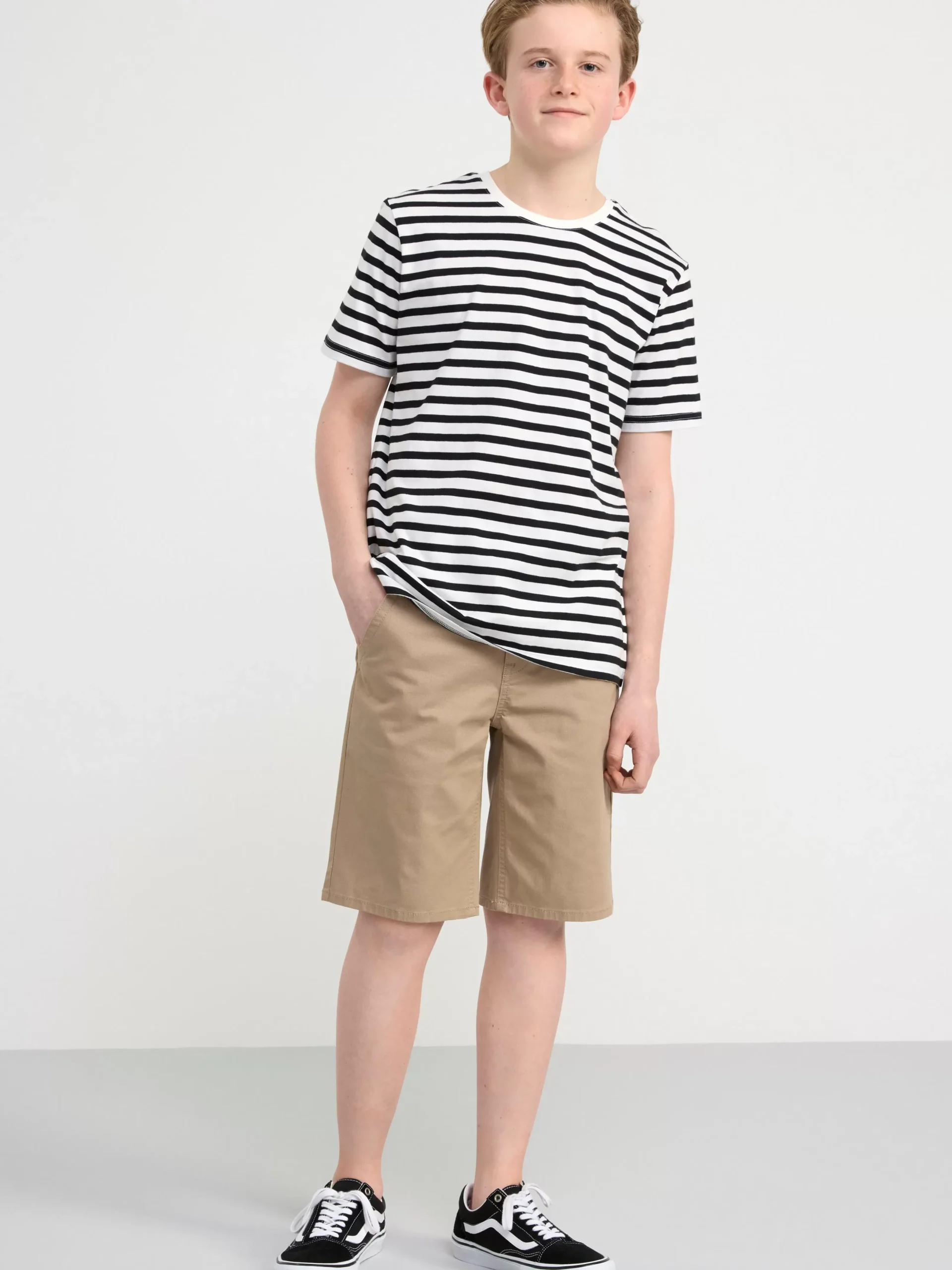 Byxor & Leggings>Lindex Staffan Raka Chinosshorts Med Normalhog Midja Light Khaki