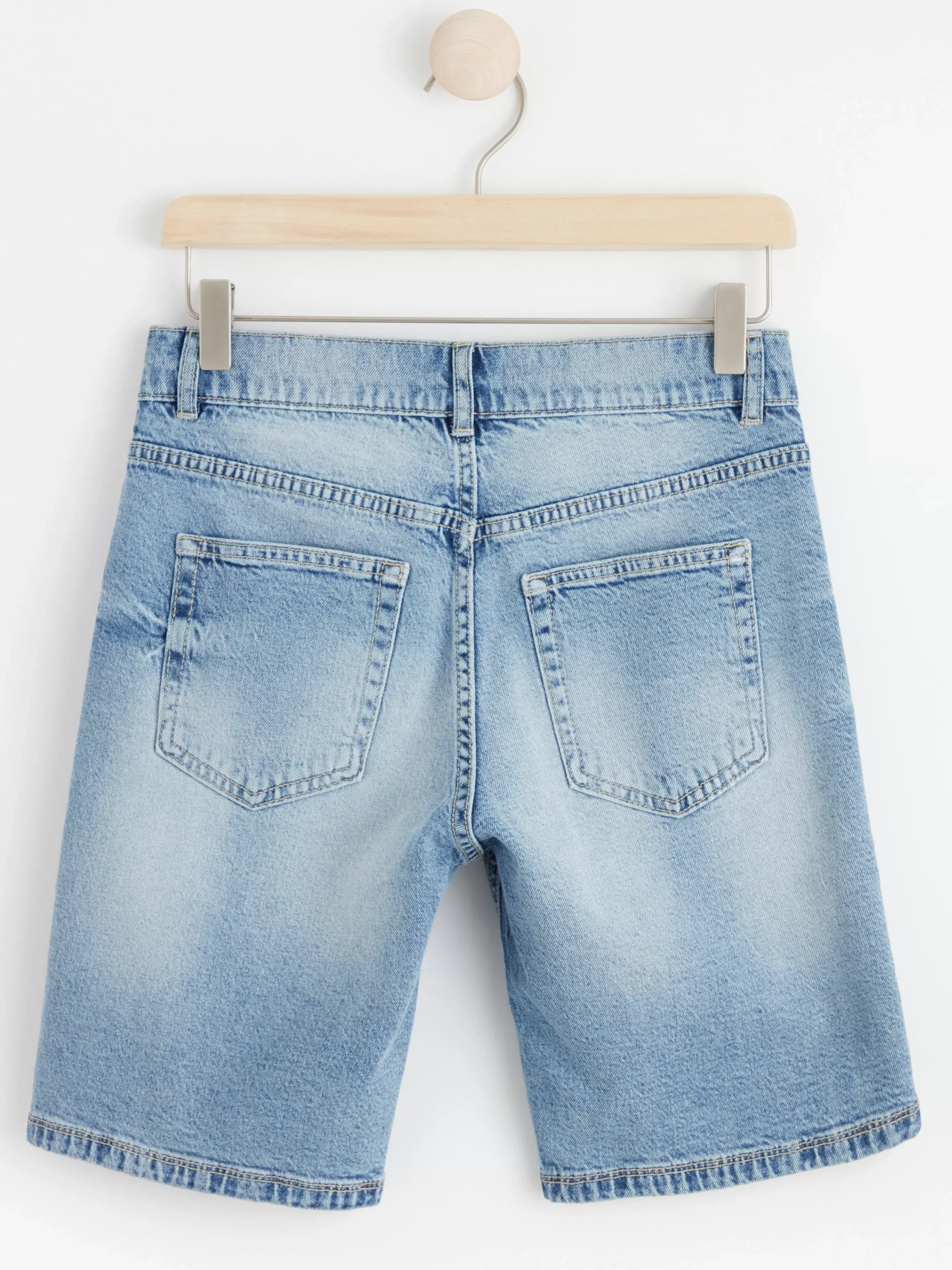 Byxor & Leggings>Lindex Staffan Raka Shorts Med Normalhog Midja Light Denim
