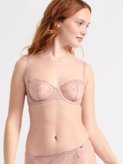 Trosor>Lindex Stringtrosa Low Med Spets Light Dusty Pink