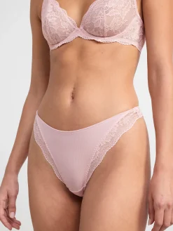 Trosor>Lindex Stringtrosa Med Spets Och Normalhog Midja Light Dusty Pink
