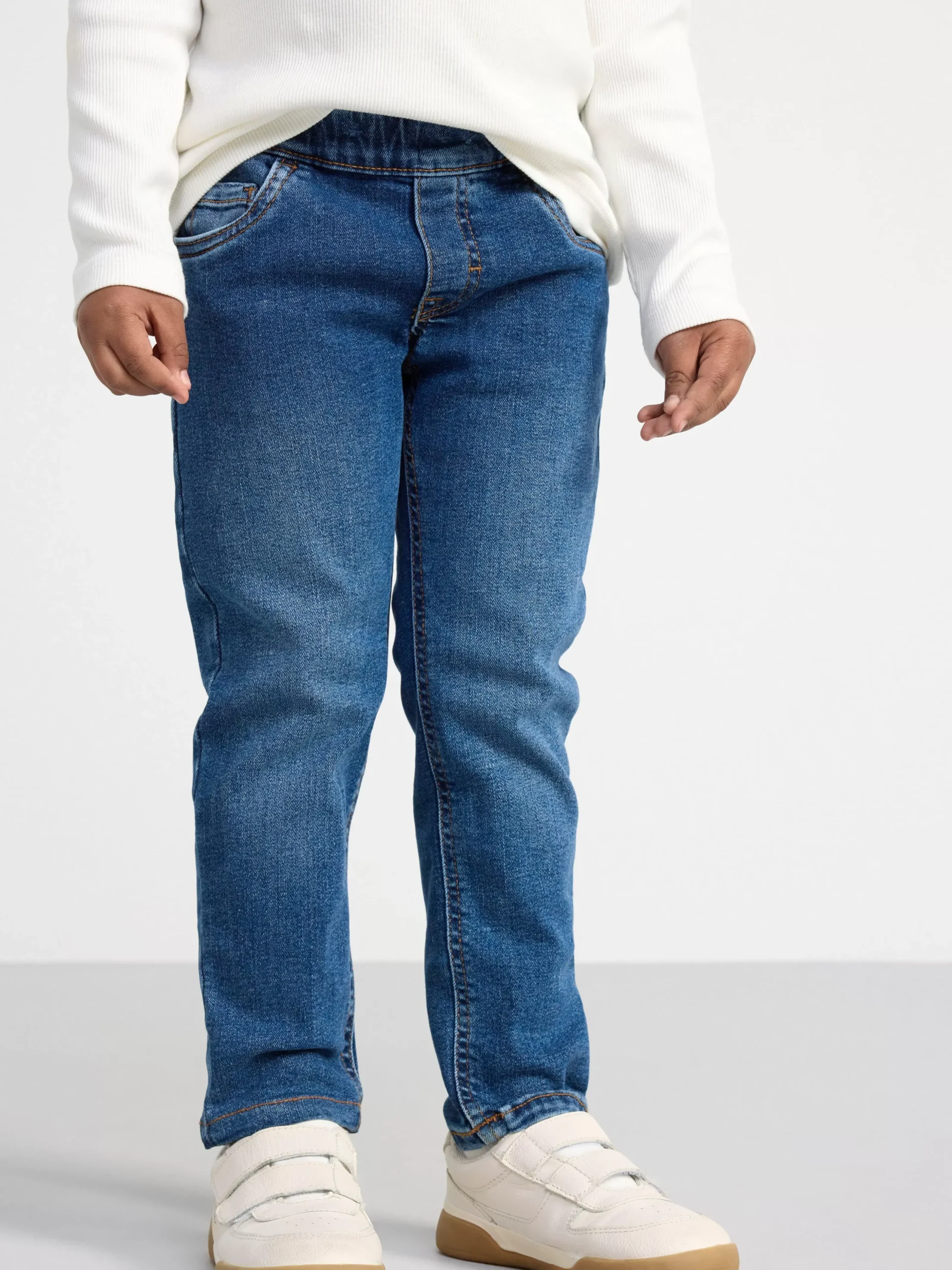 Jeans>Lindex Sture Jeans Med Rakt Ben Och Normalhog Pull-Up-Midja Denim