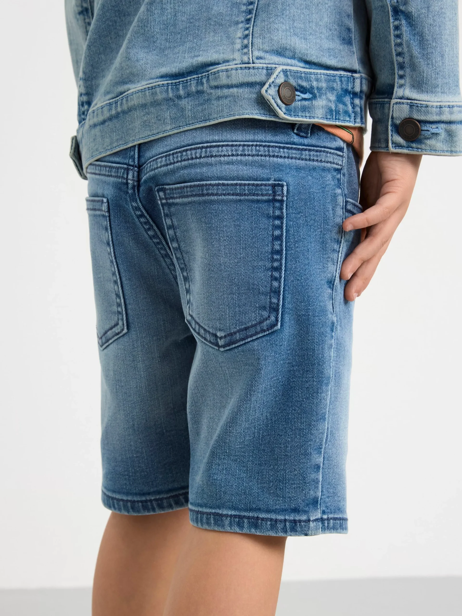 Byxor & Leggings>Lindex Sture Pull-Up-Shorts Imed Normalhog Midja Och Rakt Ben Denim