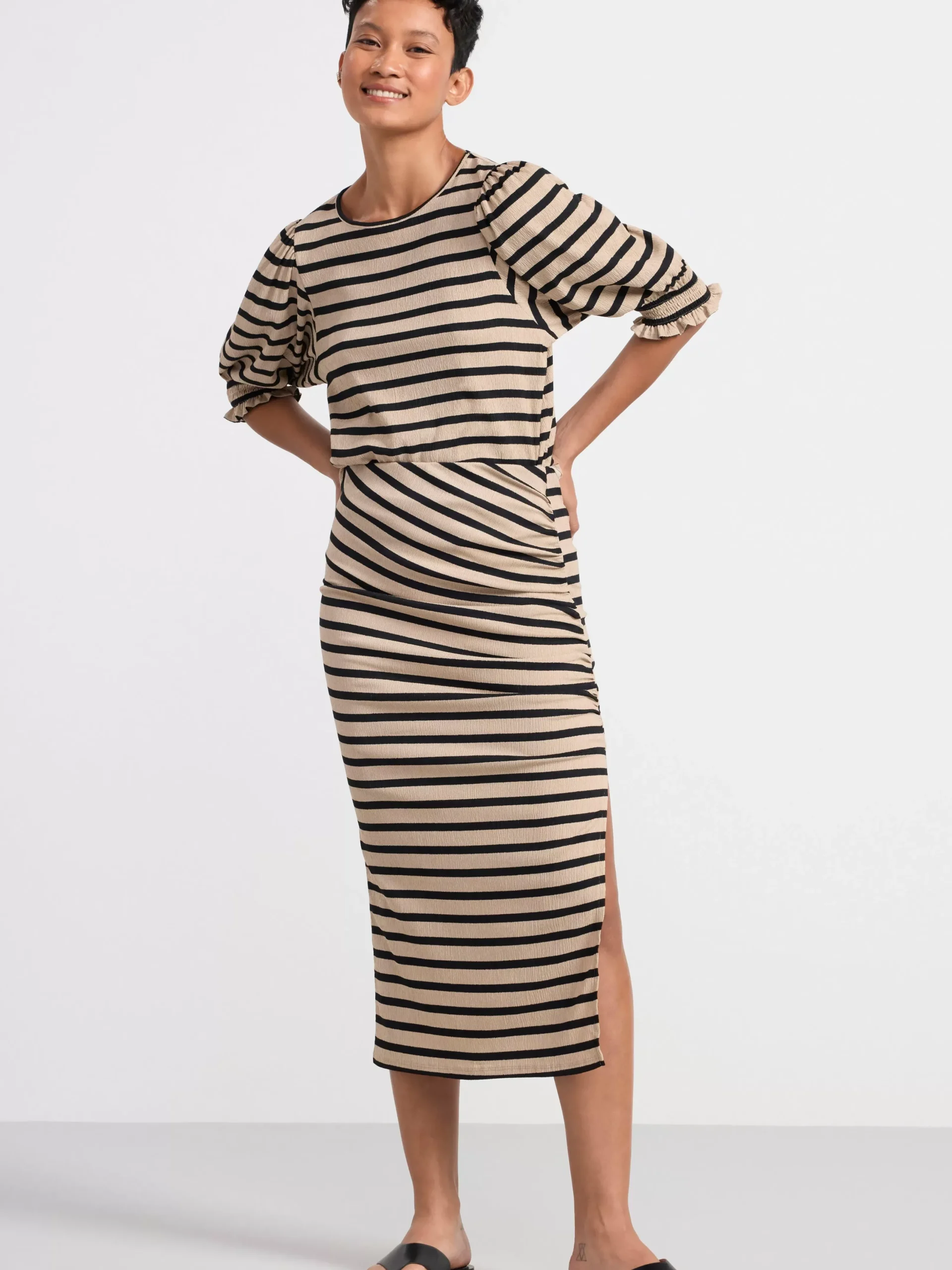 Toppar & T-Shirts>Lindex Topp Med Puffarm Och Struktur Beige