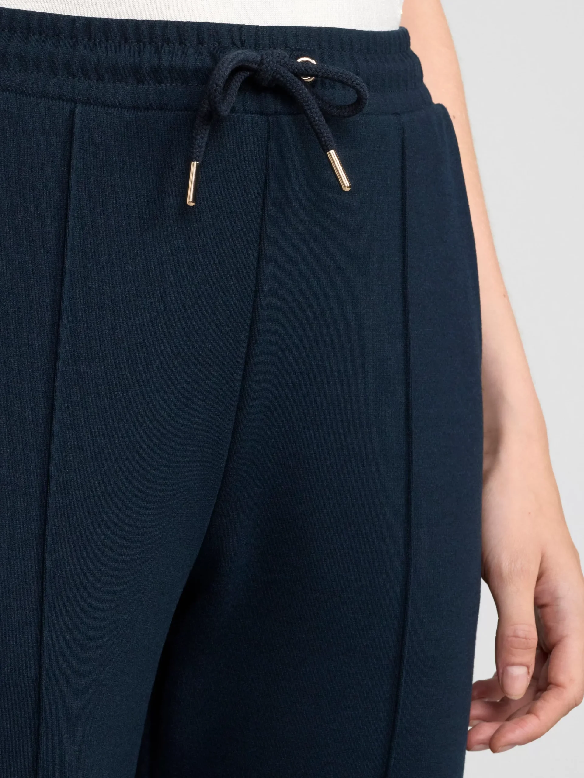 Byxor>Lindex Utsvangd Byxa Med Hog Midja Dark Navy
