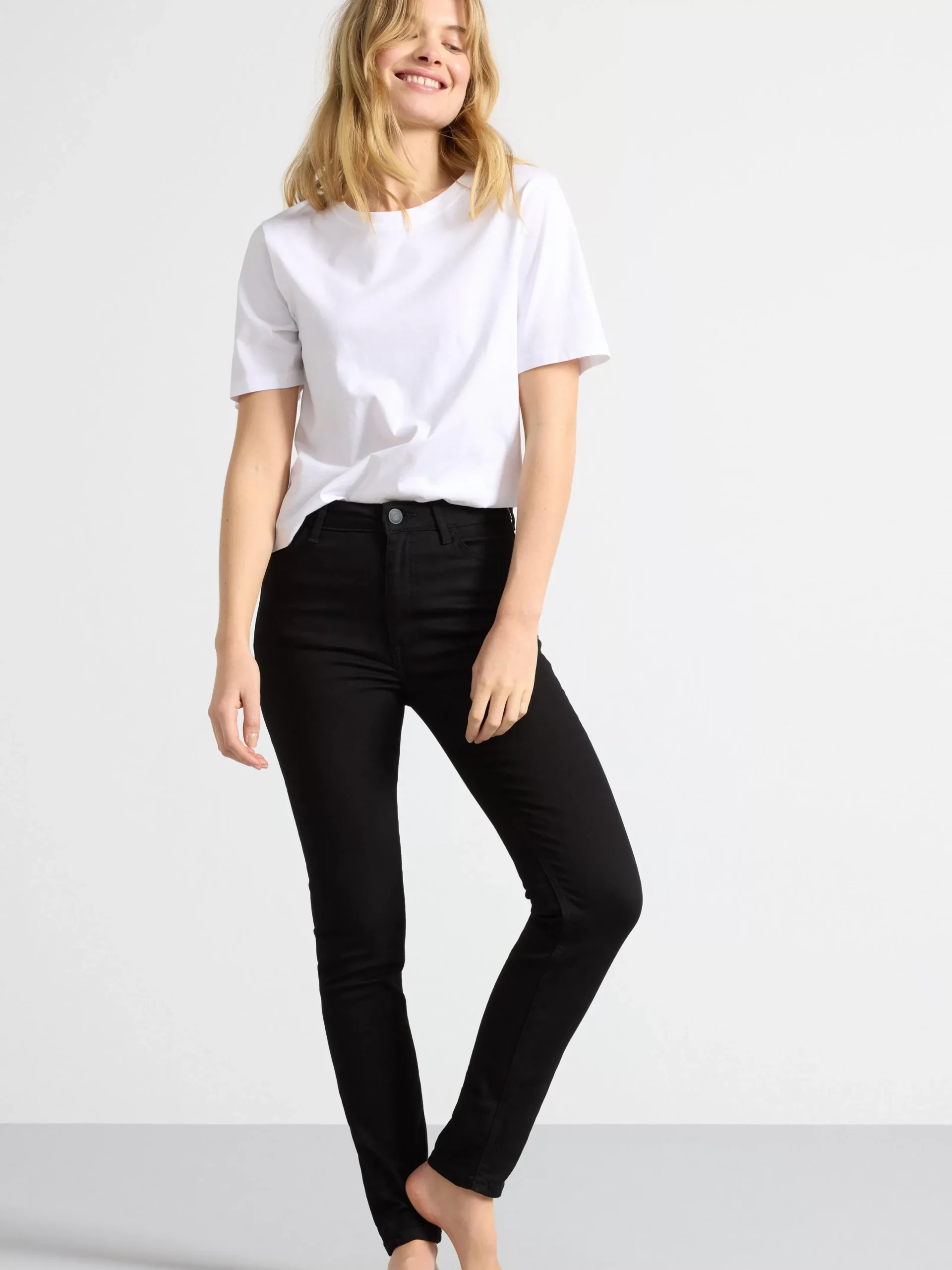 Jeans>Lindex Vera Slim Jeans Med Hog Midja Black